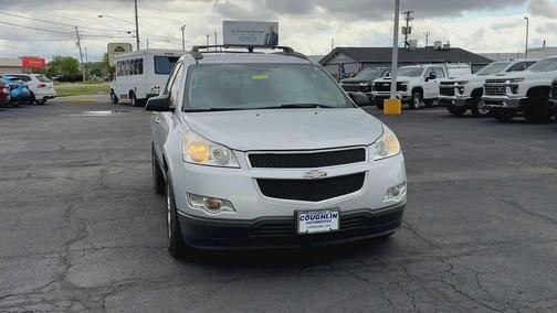 Silver Ice Metallic 2012 Chevrolet Traverse LS