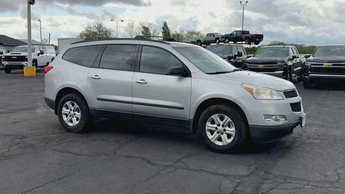 Silver Ice Metallic 2012 Chevrolet Traverse LS