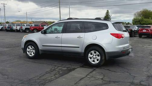 Silver Ice Metallic 2012 Chevrolet Traverse LS