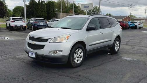 Silver Ice Metallic 2012 Chevrolet Traverse LS