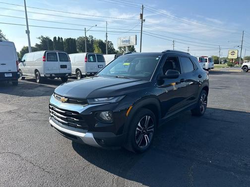 Mosaic Black Metallic 2023 Chevrolet Trailblazer LT