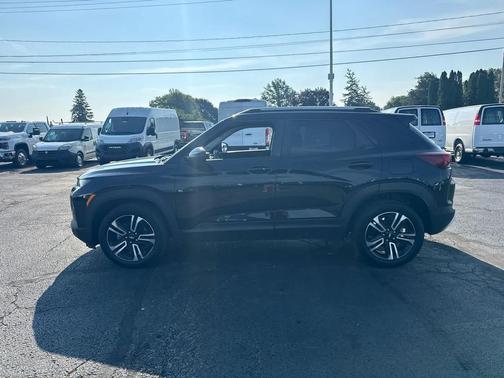 Mosaic Black Metallic 2023 Chevrolet Trailblazer LT