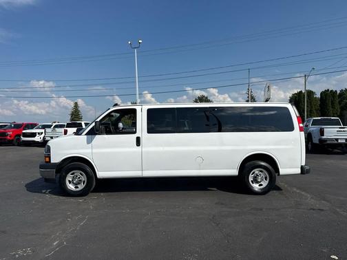 Summit White 2024 Chevrolet Express 3500 RWD 3500 Extended Wheelbase LT