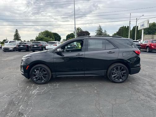 Mosaic Black Metallic 2023 Chevrolet Equinox FWD RS