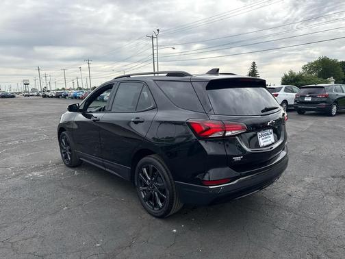 Mosaic Black Metallic 2023 Chevrolet Equinox FWD RS