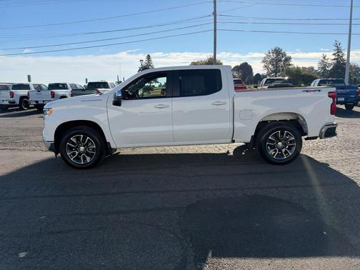 Summit White 2024 Chevrolet Silverado 1500 LT