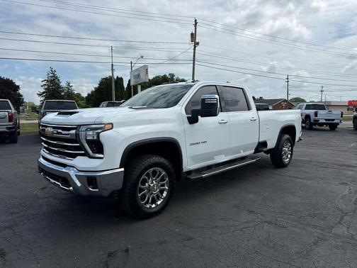 Summit White 2025 Chevrolet Silverado 3500 LTZ