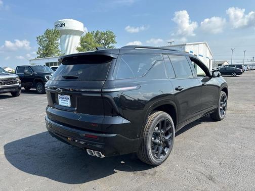 Mosaic Black Metallic 2026 Chevrolet Traverse RS