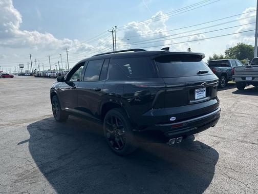Mosaic Black Metallic 2026 Chevrolet Traverse RS