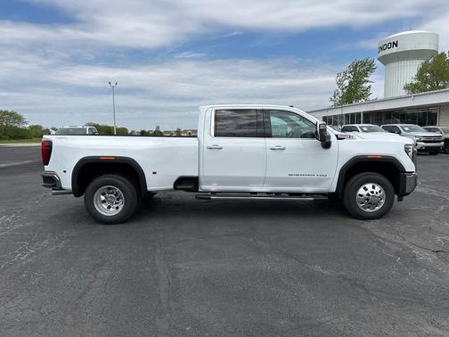 Summit White 2026 GMC Sierra 3500 SLT