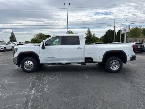 Summit White 2026 GMC Sierra 3500 SLT