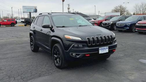 Brilliant Black Crystal Pearlcoat 2015 Jeep Cherokee Trailhawk