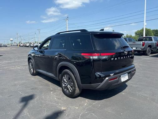 Super Black 2025 Nissan Pathfinder SV 4WD