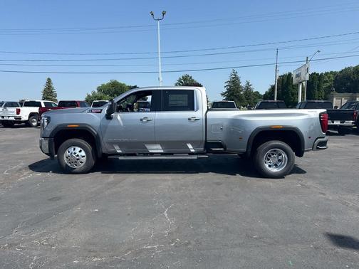 Sterling Metallic 2026 GMC Sierra 3500 SLE