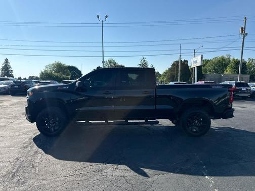 Black 2021 Chevrolet Silverado 1500 Custom Trail Boss