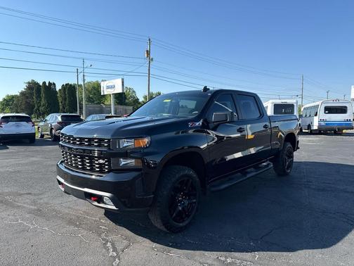 Black 2021 Chevrolet Silverado 1500 Custom Trail Boss