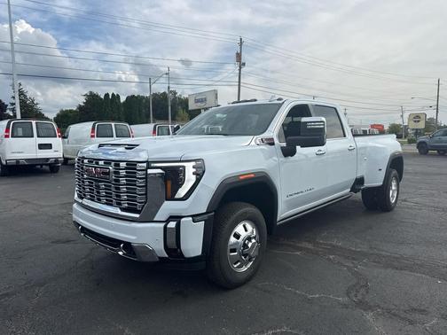 Glacier White Tricoat 2026 GMC Sierra 3500 Denali