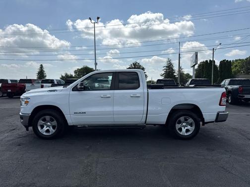 Bright White Clearcoat 2021 RAM 1500 Big Horn/Lone Star