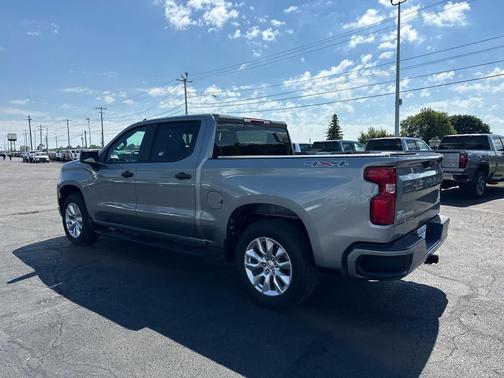 Sterling Gray Metallic 2025 Chevrolet Silverado 1500 Custom