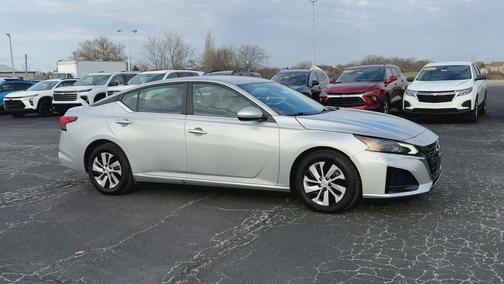 2023 Nissan Altima S FWD