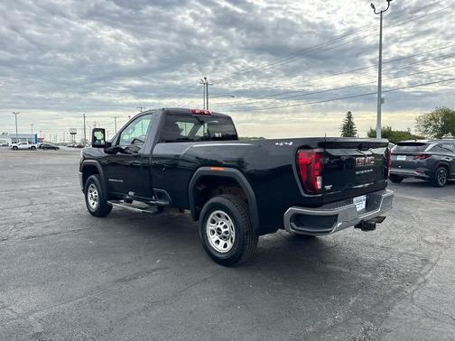 Onyx Black 2022 GMC Sierra 2500 Pro