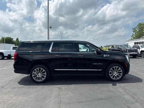 Onyx Black 2025 GMC Yukon XL Denali