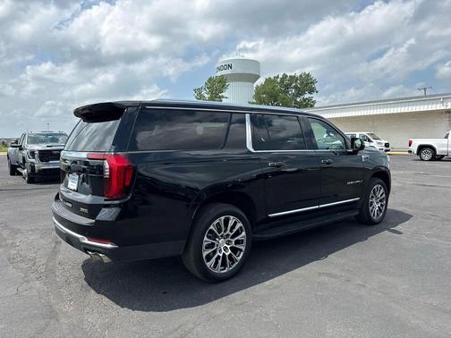 Onyx Black 2025 GMC Yukon XL Denali