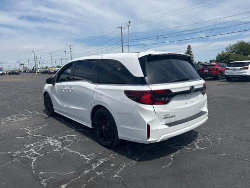 Crystal Black Pearl 2025 Honda Odyssey Sport-L