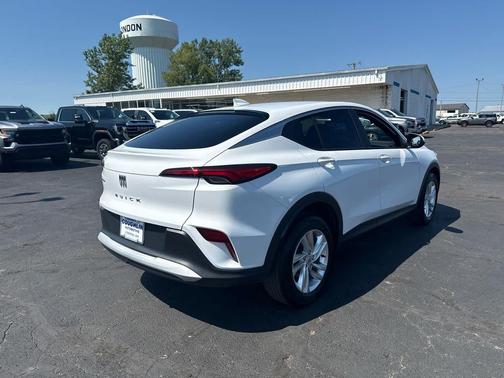 Summit White 2024 Buick Envista Preferred FWD