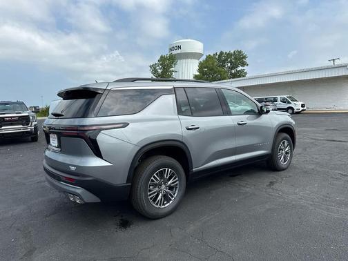 Sterling Gray Metallic 2026 Chevrolet Traverse LT