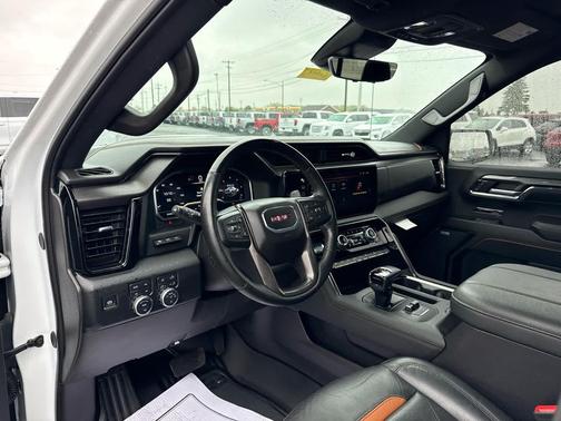 Summit White 2024 GMC Sierra 1500 AT4