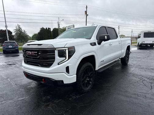 Summit White 2024 GMC Sierra 1500 AT4