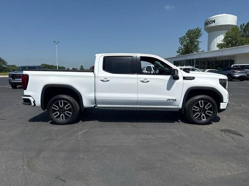 Summit White 2022 GMC Sierra 1500 AT4
