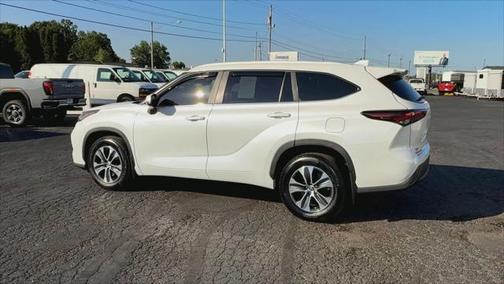 2024 Toyota Highlander XLE