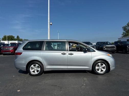 Silver Sky Metallic 2015 Toyota Sienna L