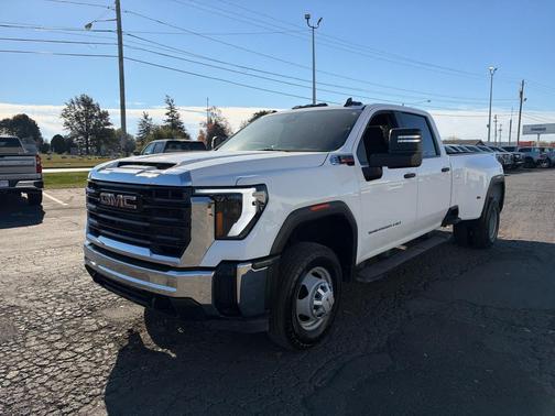 Summit White 2024 GMC Sierra 3500 Base