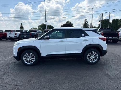Summit White 2026 Chevrolet Trailblazer LS