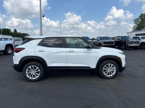 Summit White 2026 Chevrolet Trailblazer LS