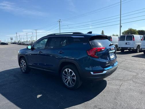 Blue Emerald Metallic 2021 GMC Terrain SLT