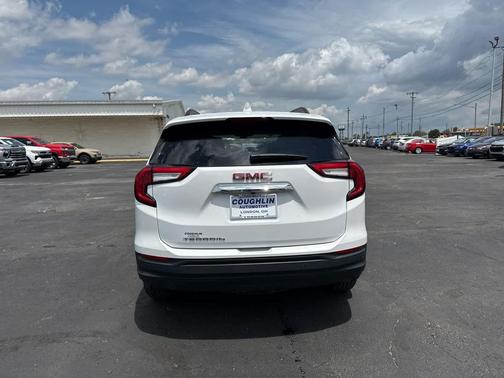 Summit White 2024 GMC Terrain SLE
