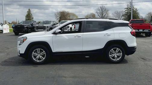 Summit White 2024 GMC Terrain SLE
