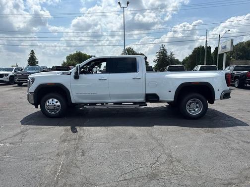Summit White 2026 GMC Sierra 3500 SLT