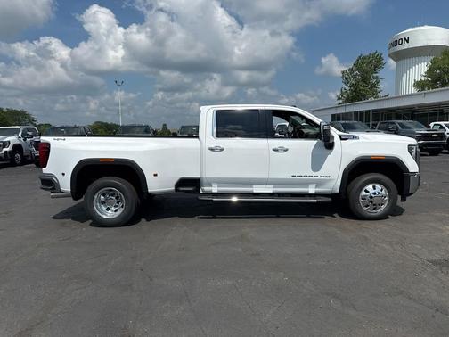 Summit White 2026 GMC Sierra 3500 SLT