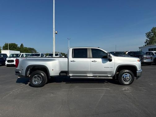 Silver Ice Metallic 2021 Chevrolet Silverado 3500 LT