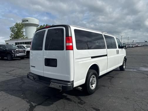 Summit White 2024 Chevrolet Express 3500 RWD 3500 Extended Wheelbase LT