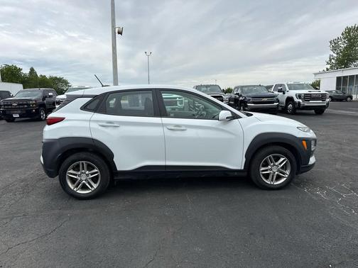 Chalk White 2020 Hyundai KONA SE