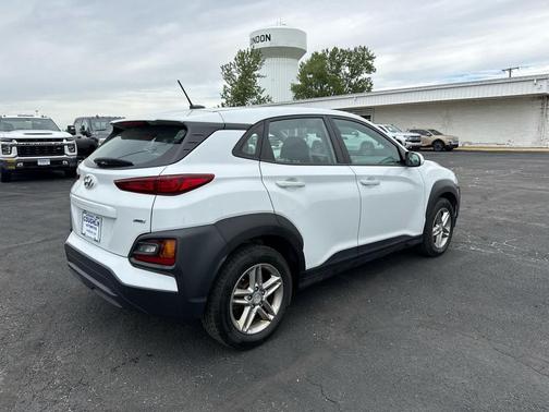 Chalk White 2020 Hyundai KONA SE