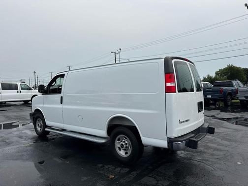 Summit White 2025 GMC Savana 2500 Work Van