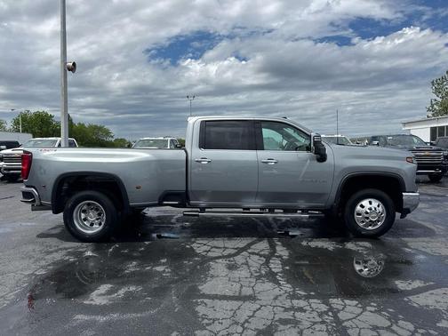 Sterling Gray Metallic 2024 Chevrolet Silverado 3500 LTZ