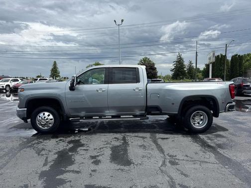 Sterling Gray Metallic 2024 Chevrolet Silverado 3500 LTZ